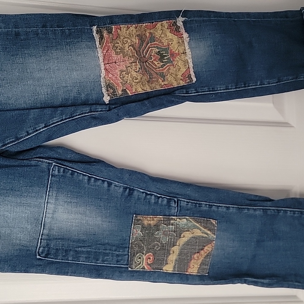 Pilcro Blue Jeans with Artistic Patches Anthropologie Slim Boyfriend Pants 26 - Picture 3 of 7